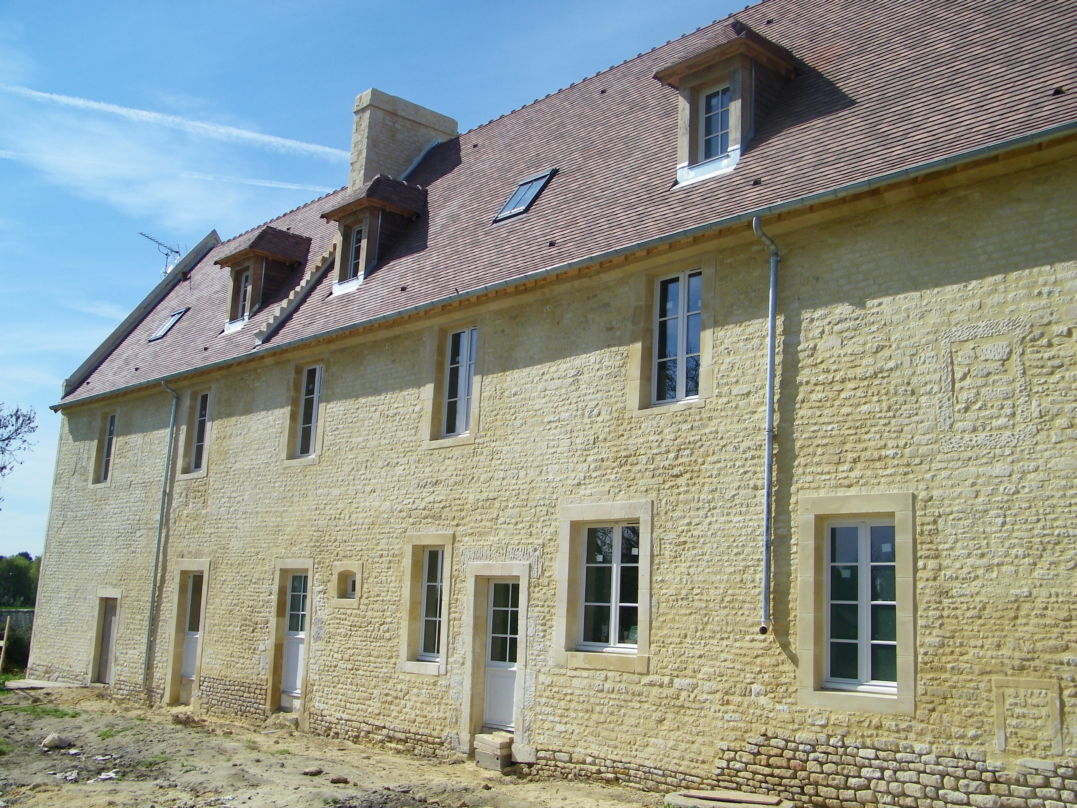 Réhabillitation de maison ancienne Saint-Dizier-Leyrenne